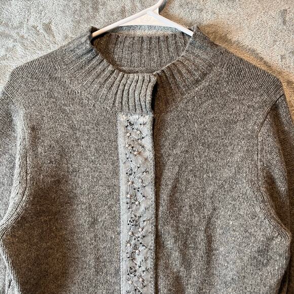 Garnet Hill Women's 100% Lambswool Cardigan Medium Grey Mock Neck Beading Medium - Picture 2 of 5